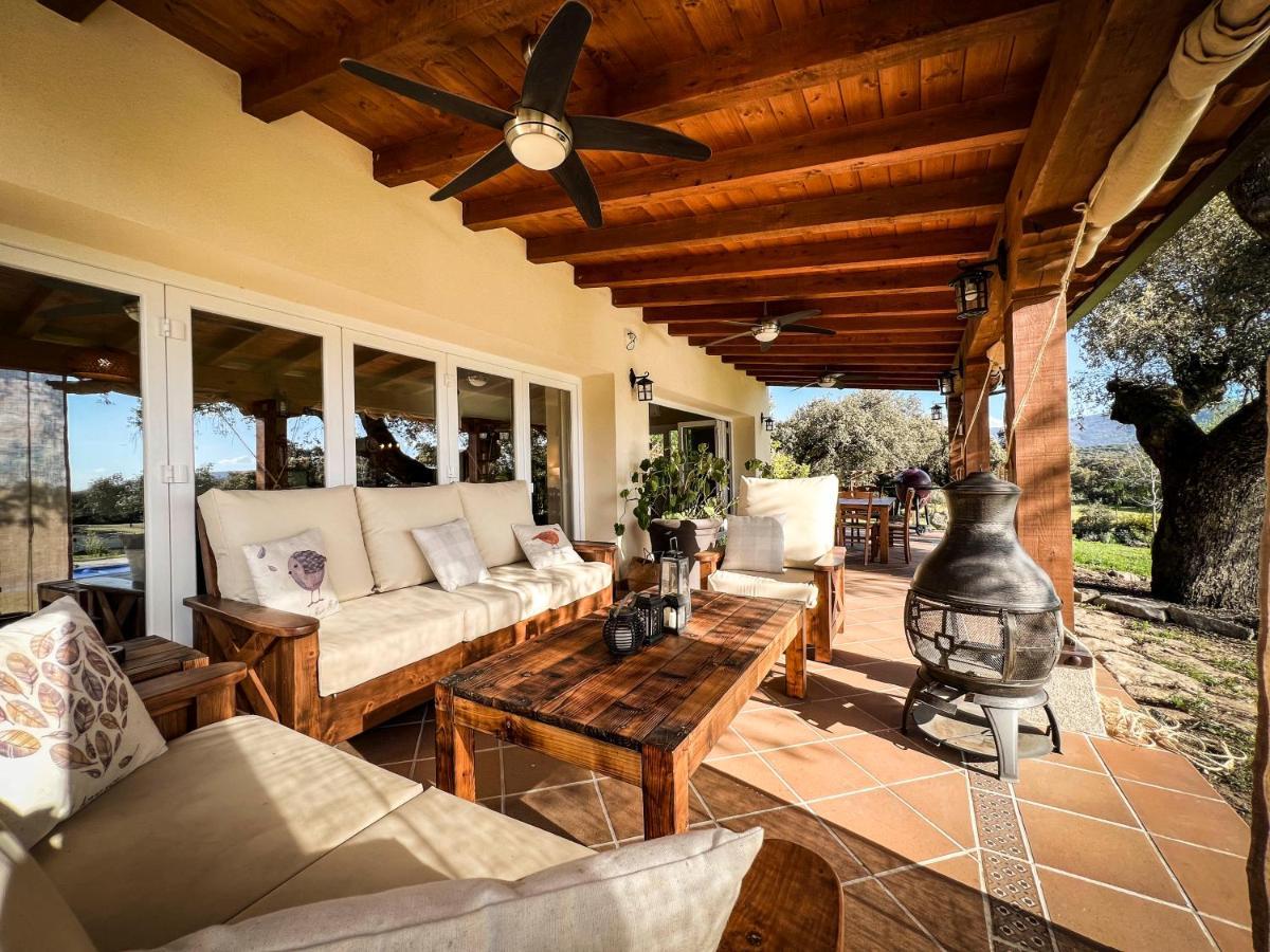Adorable chalet en finca privada de 3 hectáreas Villa La Iglesuela Esterno foto
