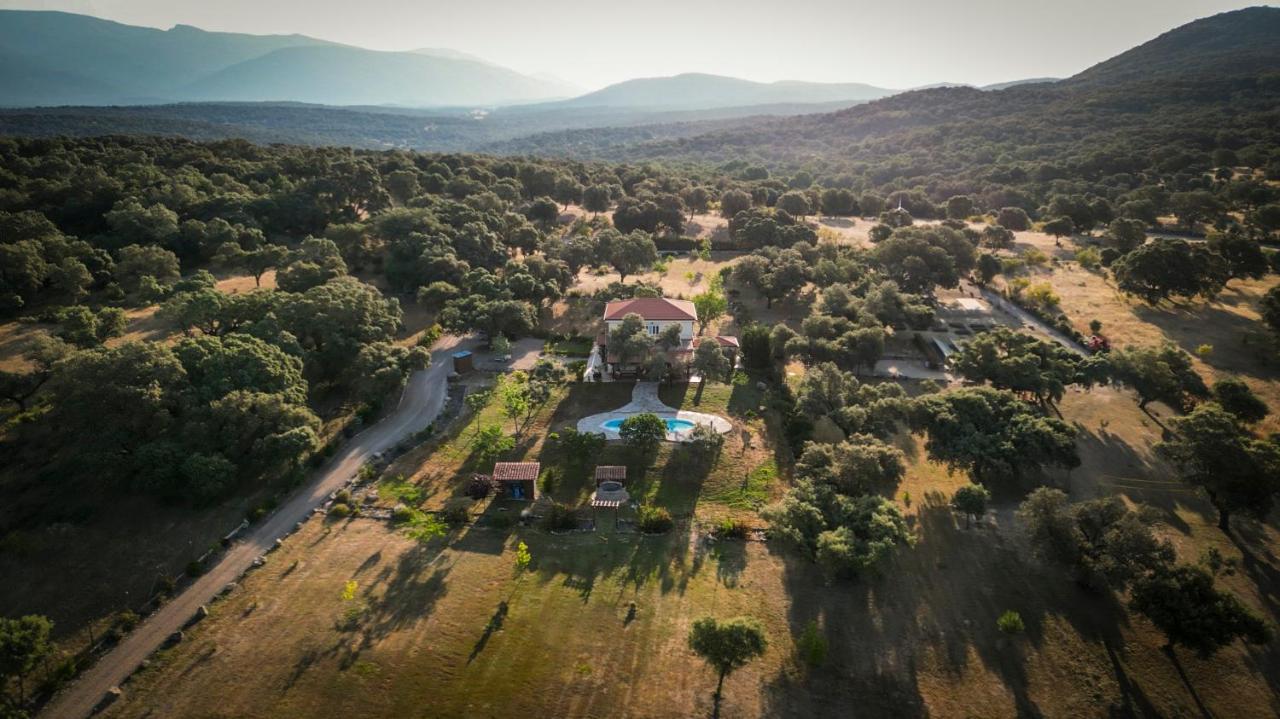 Adorable chalet en finca privada de 3 hectáreas Villa La Iglesuela Esterno foto